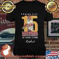 Kansas city chiefs 15 mahomes the future is strong signature shirt