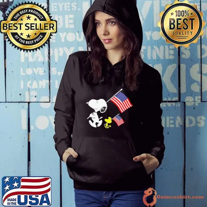 Snoopy And Woodstock Holding American Flag 4th Of July Hoodie